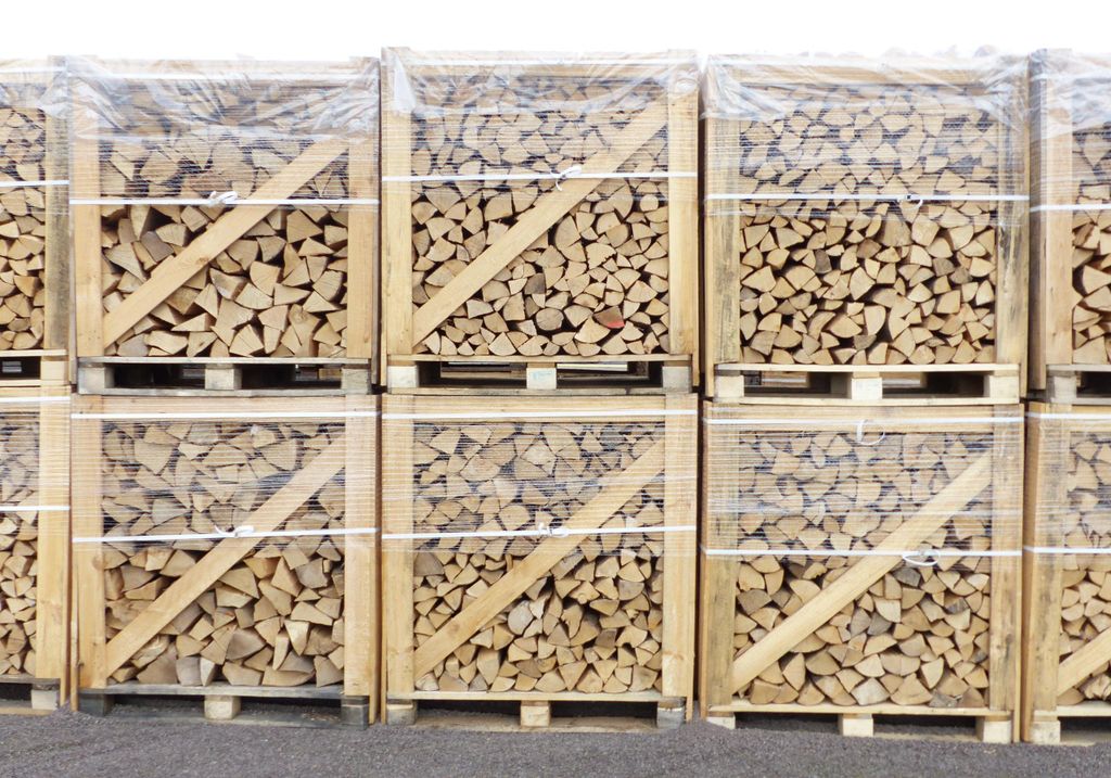 Premium Kaminholz aus getrockneter Eiche – 1 RM, 30-32 cm, ca. 476 kg, ofenfertig – Ansicht 1