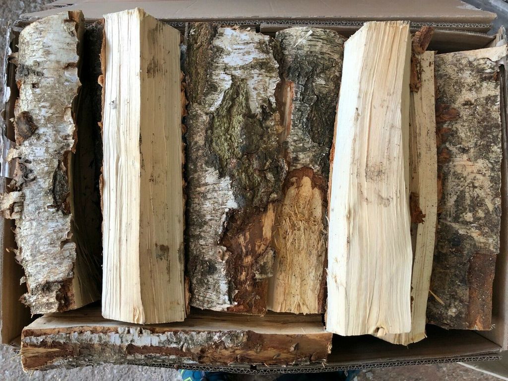 Trockenes Kaminholz aus reinem Birkenholz, 30 kg, 25 cm Scheitlänge – Ansicht 2